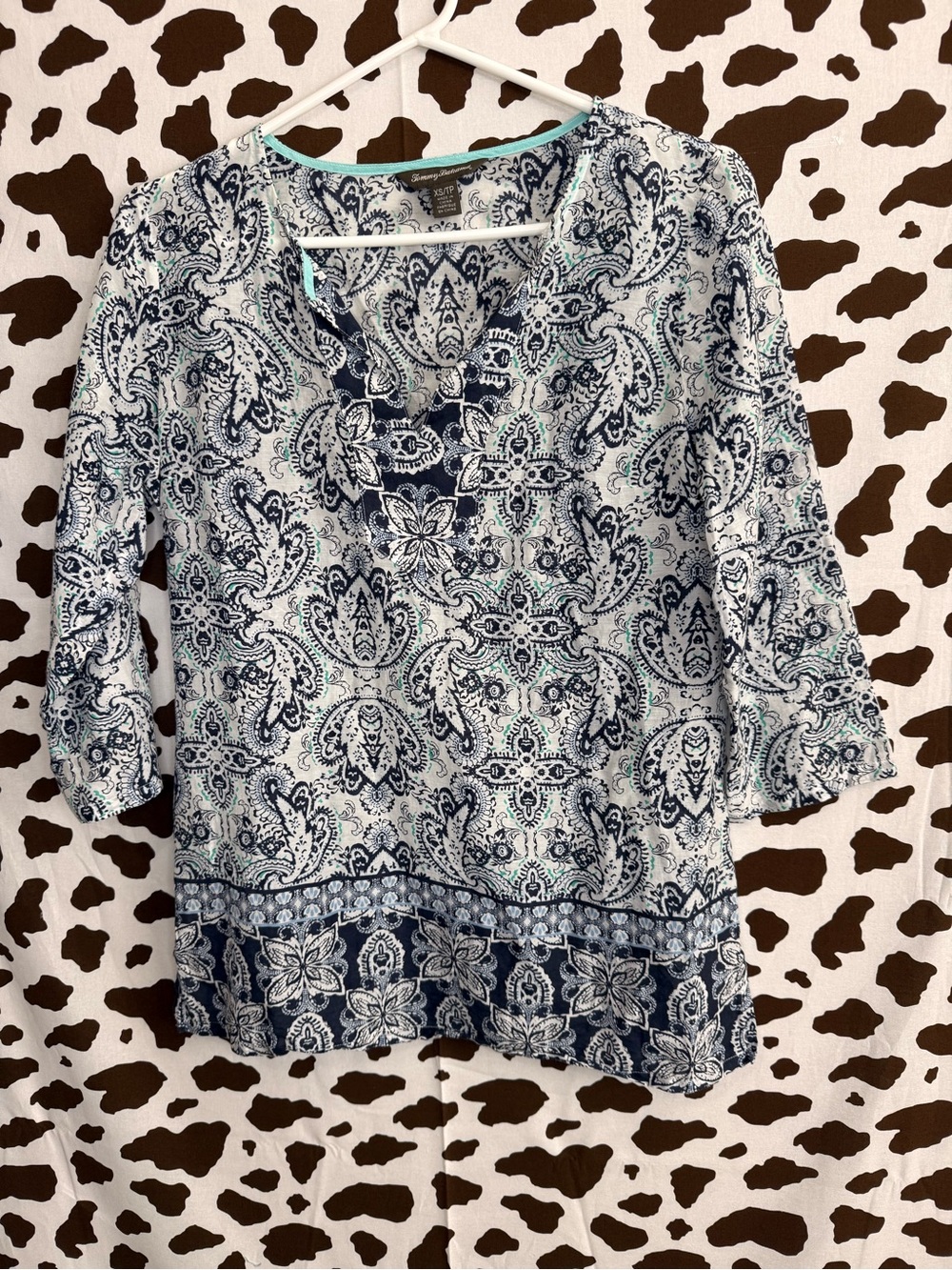 Tommy Bahama Women Petite XS Blue White Paisley 3/4 Sleeve Boat Neck Blouse
